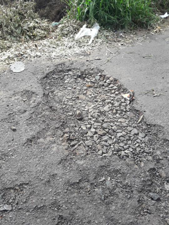 Foto 2 de 11 — Que asfalto é esse? Moradora reclama: “Foi recapeado o Jardim América inteiro e a minha rua ficou esquecida”